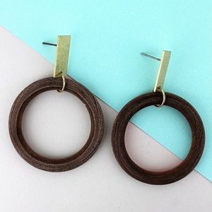 🍃Crave Goldtone Bar + Wood Hoop Earrings